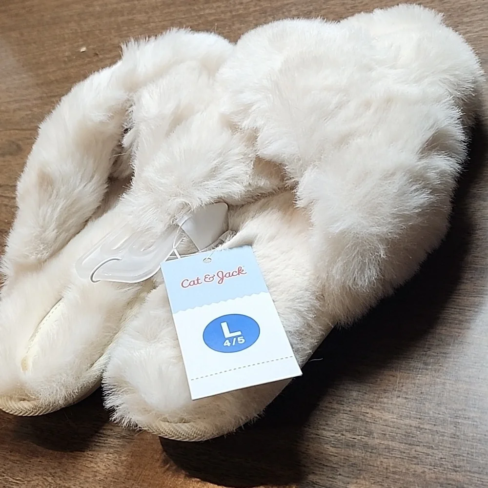 Cat & Jack Fluffy Slip On‎ Slippers, Girls Large 4/5, New